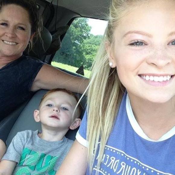 Meet your Posher, Angela - Picture 1 of 1